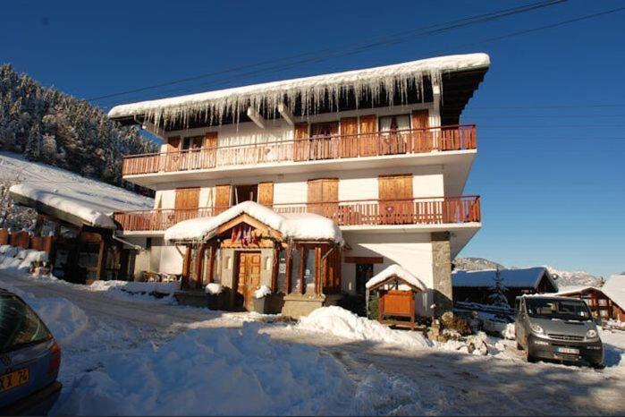 Hotel La Chaumiere モルジヌ エクステリア 写真